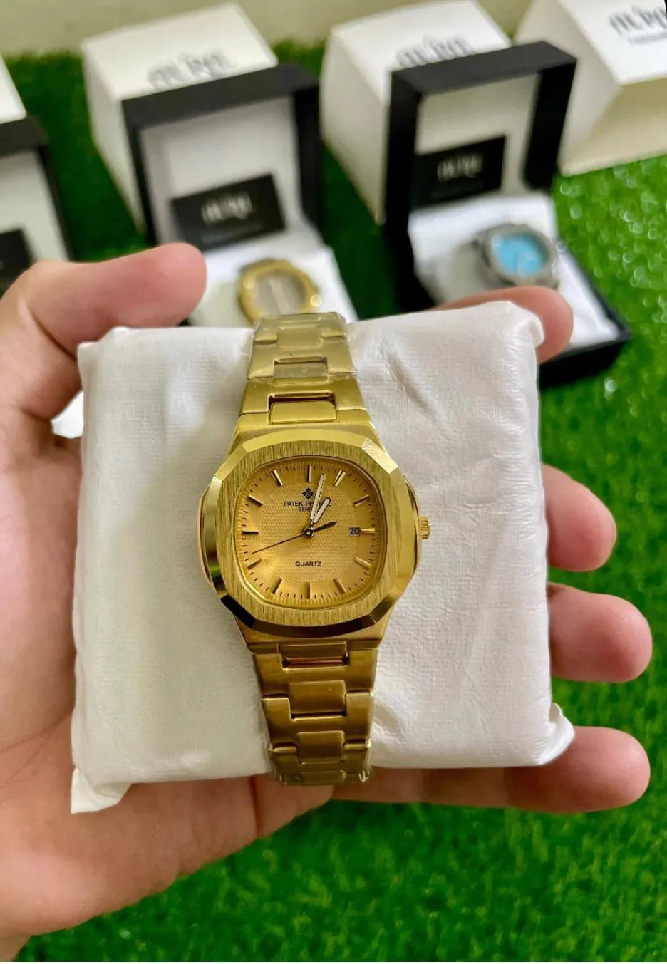 Men's golden Stainless Steel Ultra Thin Quartz Watch